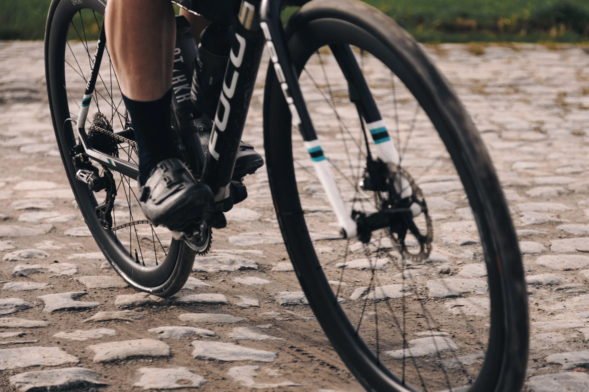 HUNT 40 Carbon Disc Wheelset | IC355 - Image 3